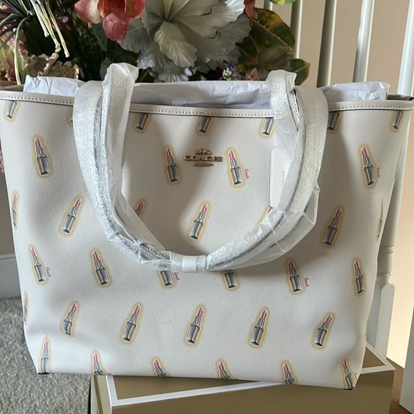 COACH LIPSTICK CITY TOTE NEW AUTHENTIC 13x11 - Picture 1 of 13